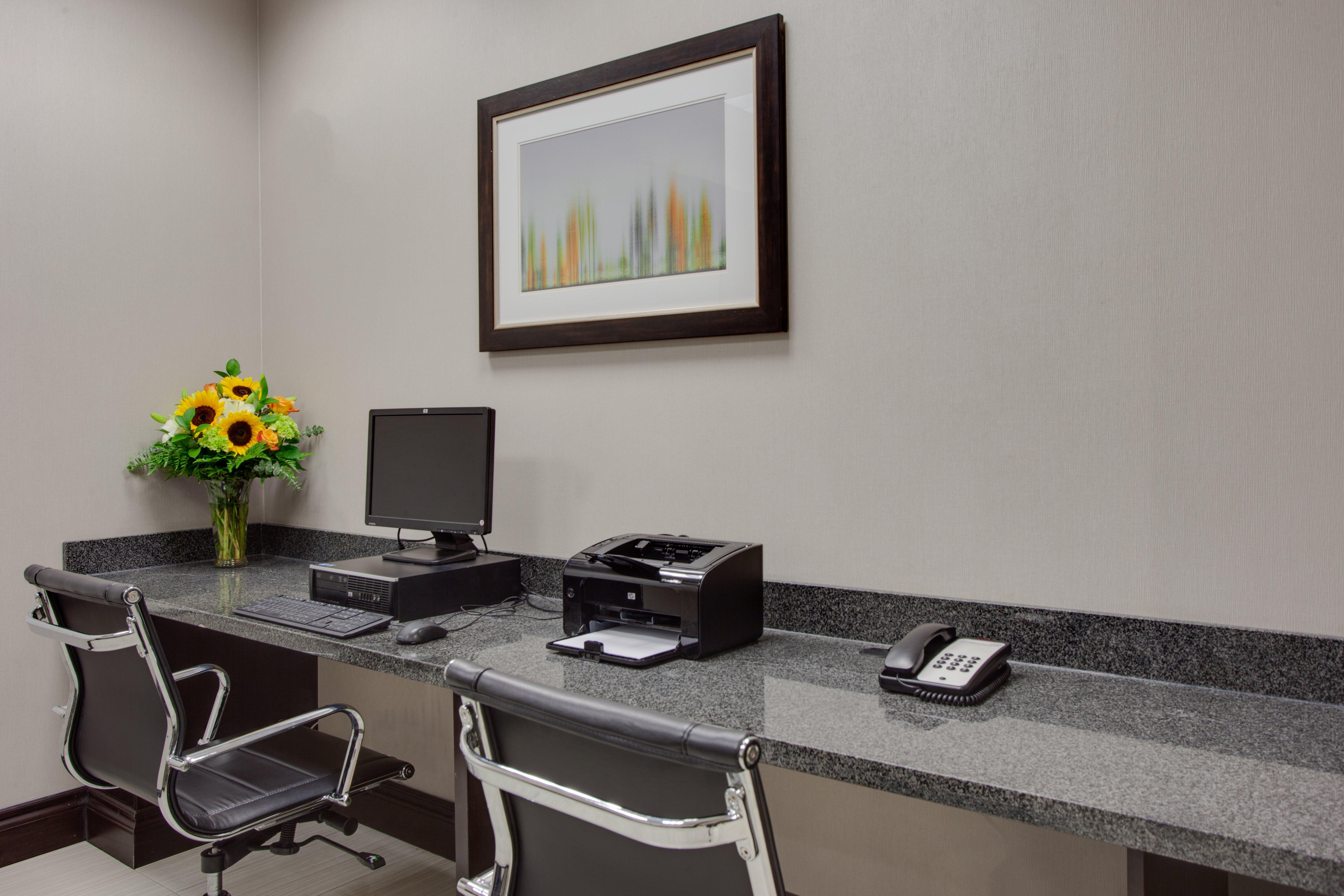 Holiday Inn Express & Suites Ottawa East-Orleans By Ihg Exterior foto
