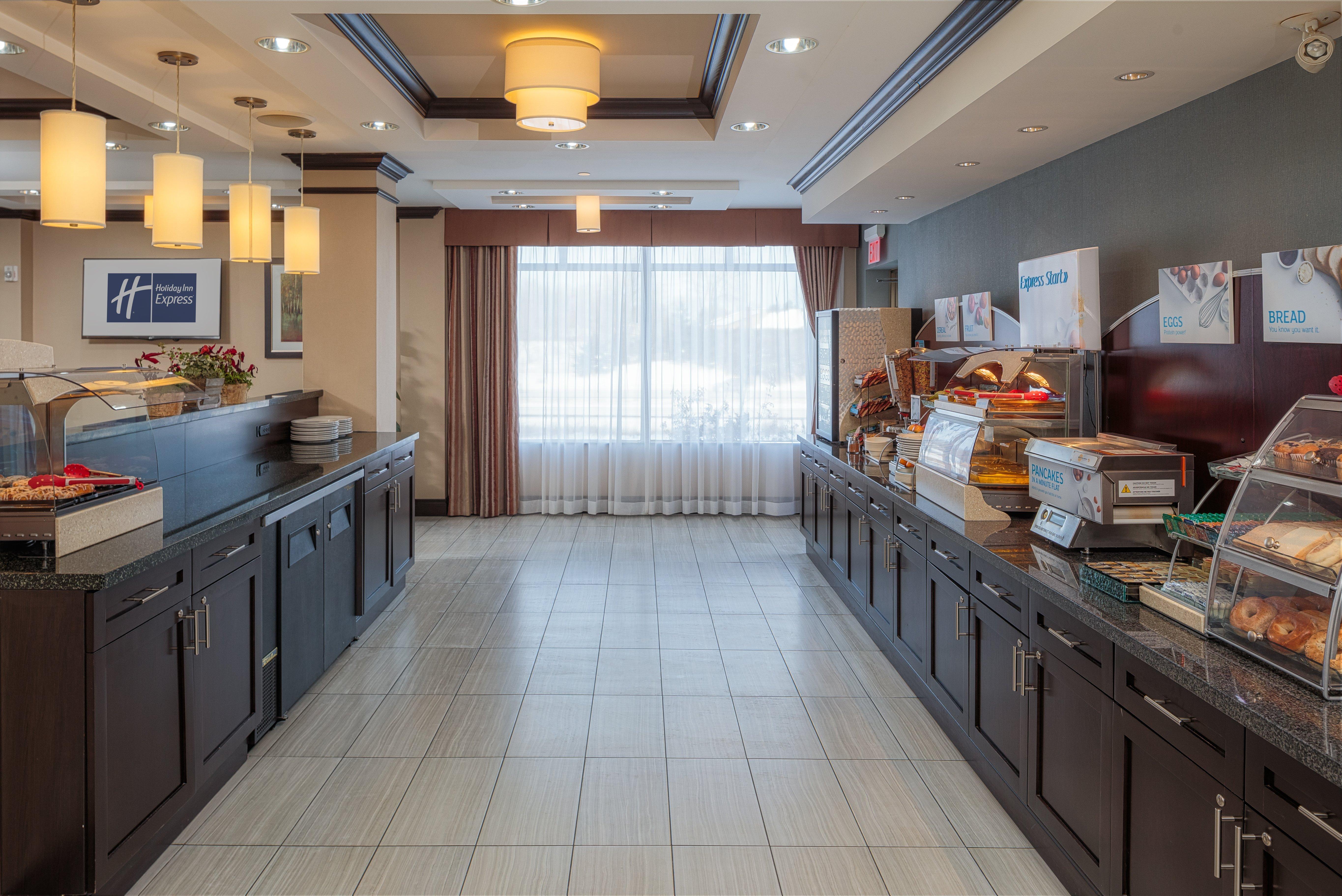 Holiday Inn Express & Suites Ottawa East-Orleans By Ihg Exterior foto