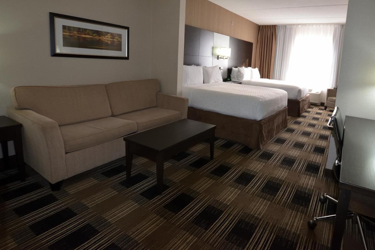 Holiday Inn Express & Suites Ottawa East-Orleans By Ihg Exterior foto