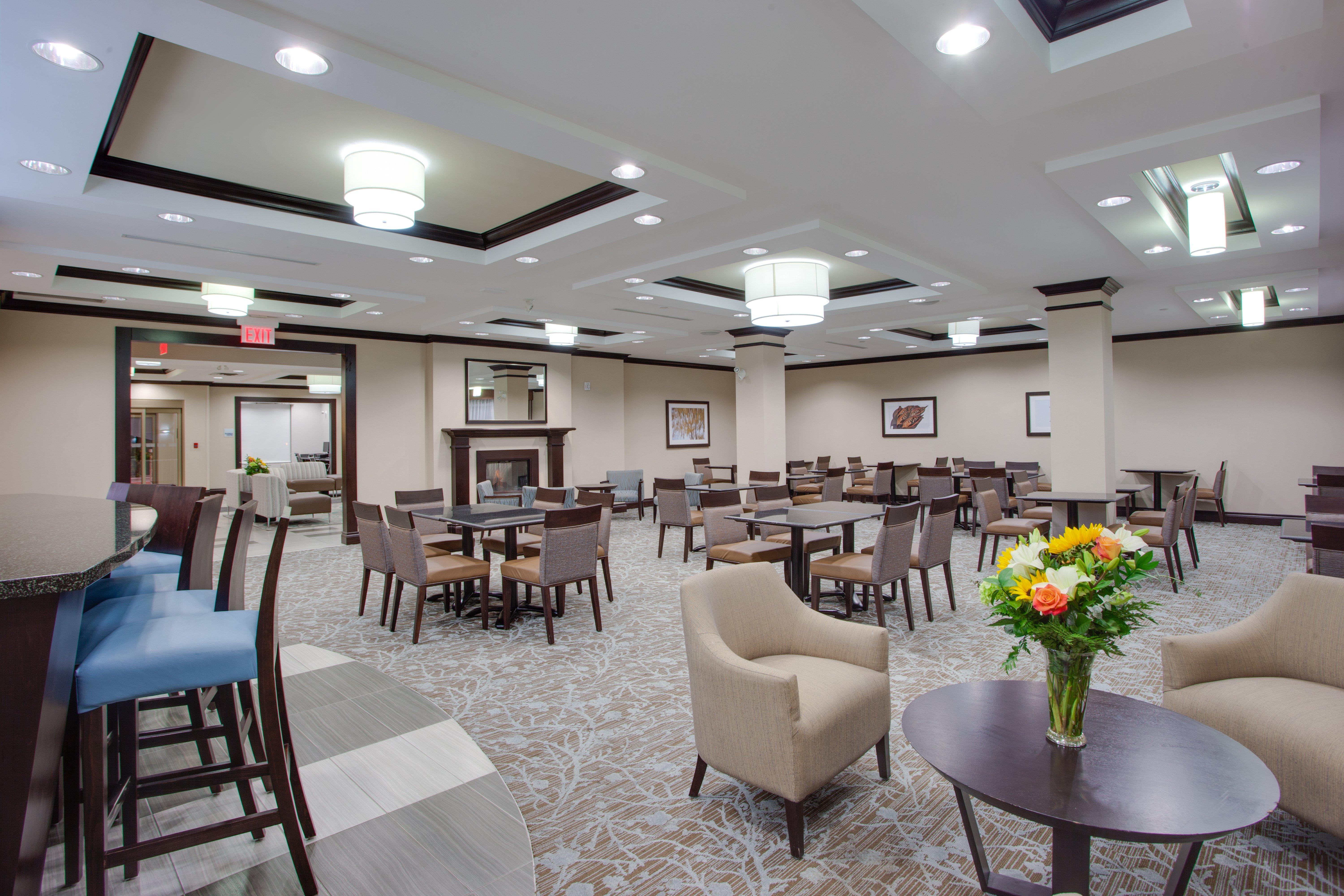 Holiday Inn Express & Suites Ottawa East-Orleans By Ihg Exterior foto