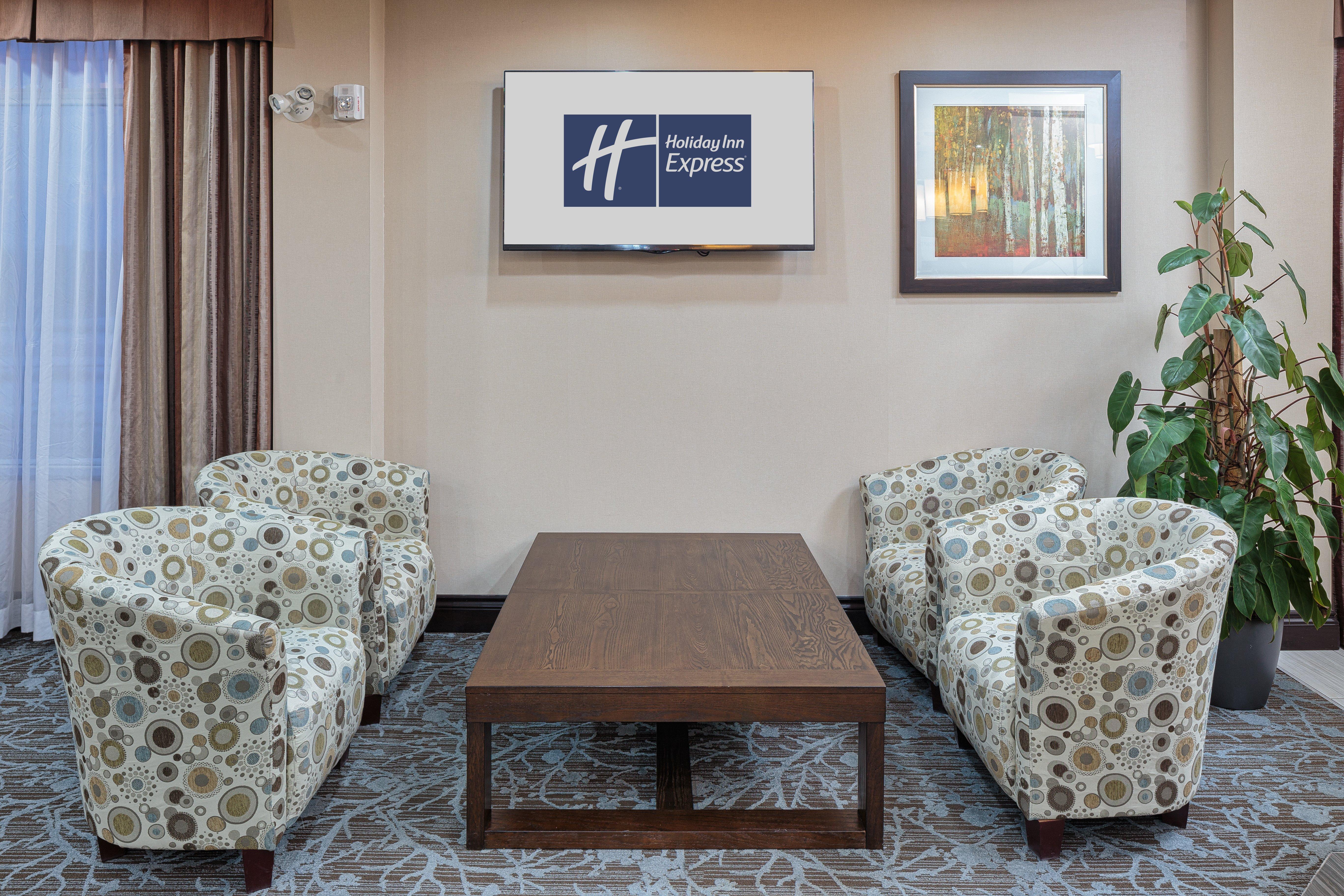 Holiday Inn Express & Suites Ottawa East-Orleans By Ihg Exterior foto